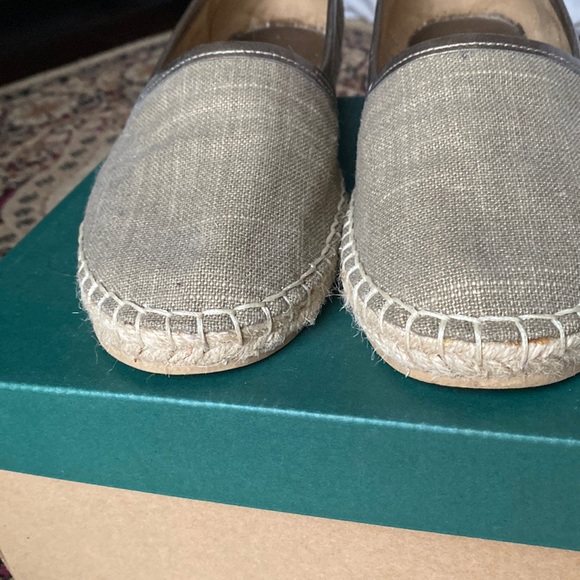 Cole Hann gold espadrilles- size 8.5 - Picture 7 of 10